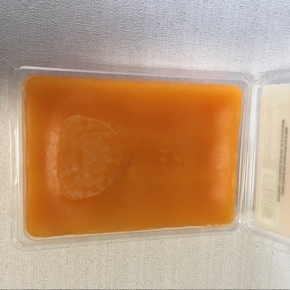 Wax Tarts Better Homes & Gardens Orange Buttercream Cupcake Delicious NIP - Picture 4 of 6